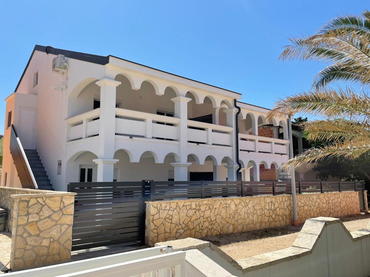 Apartmenthouse Ines Vir Exteriör bild