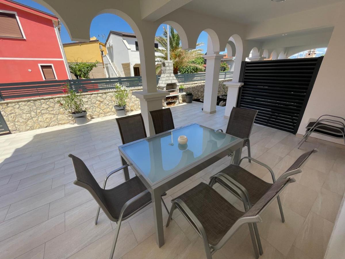 Apartmenthouse Ines Vir Exteriör bild