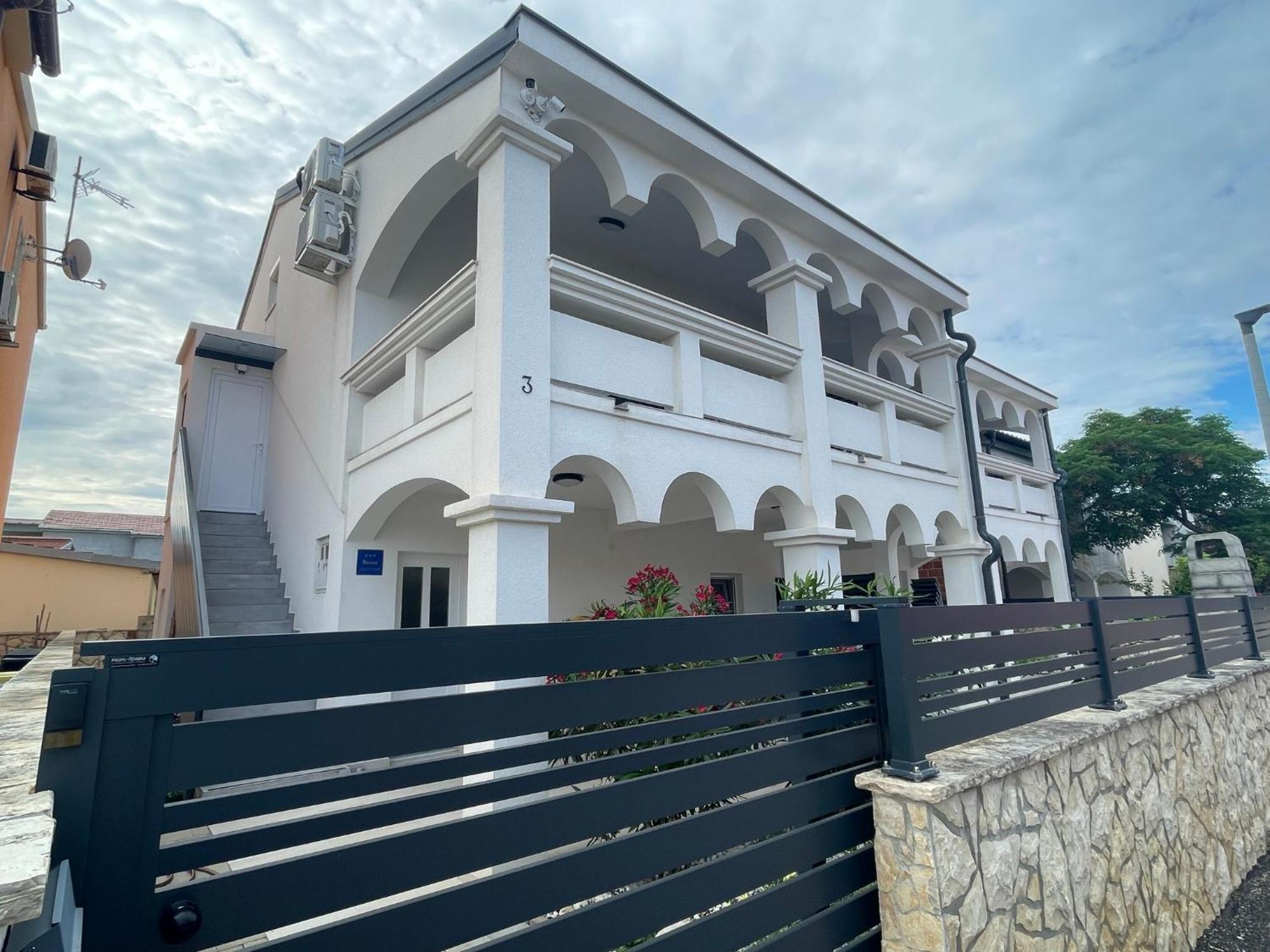 Apartmenthouse Ines Vir Exteriör bild