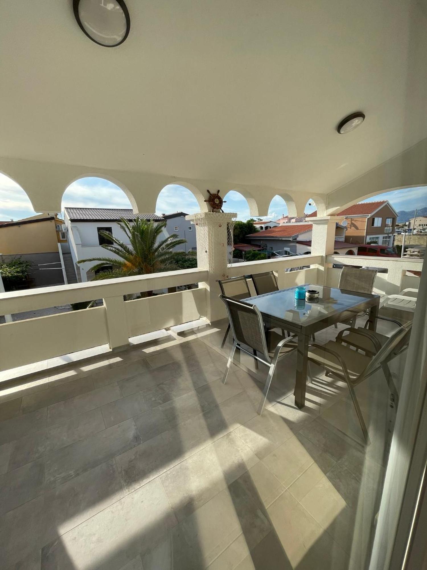 Apartmenthouse Ines Vir Exteriör bild